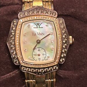 LeVian watch